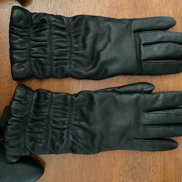 Black Leather Gloves - Size 7.5 - Picture 2 of 2